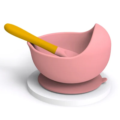 Forniture da cucina all'ingrosso Ciotola e cucchiaio in silicone alimentare ecologico con aspirazione morbida per bambini.  Strumento di alimentazione in silicone sicuro al 100%.